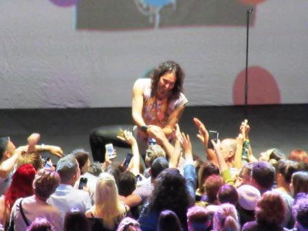 Russell Brand with audience © The Ponder Room