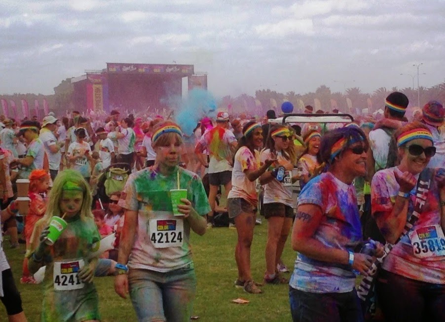 Who is happier at work young or old employees  (Colour Run 2014)