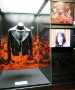 Bon Scott Jacket And Tv 250×300.jpg Bon Scott Jacket And Tv 250x300.jpg