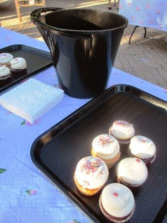 Cupcakes And Bucket.jpg Cupcakes And Bucket.jpg