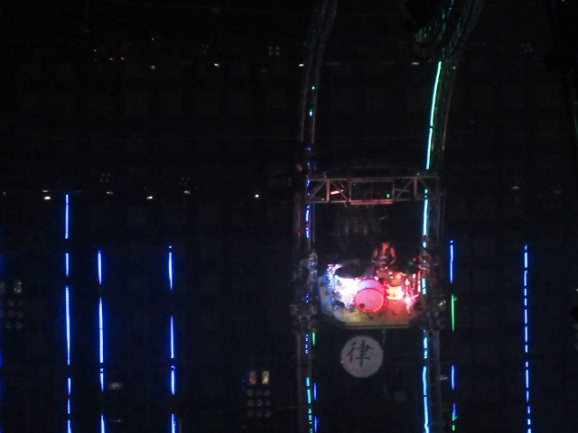 Best drum solo ever (Motley Crue Farewell)