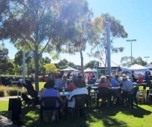 Put your hands in the air …. (Stirling Farmers Market #2)