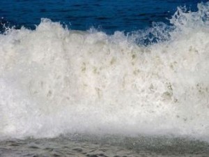 Wave By Clearlyambiguous Flickr 300x225.jpg